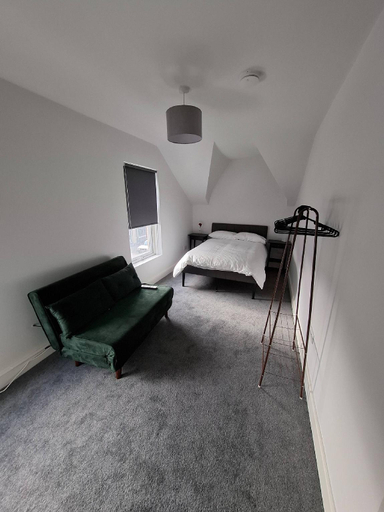 Bedroom 2, Luxurious 4-Bed House with Sauna Jacuzzi in Sunderland, Sunderland