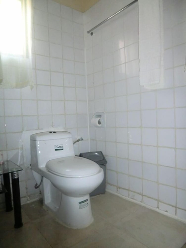Bathroom 4, Fang Fang Hotel, Kampala