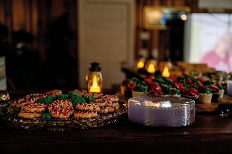 Food and drink, Osceola Lake Inn, Henderson