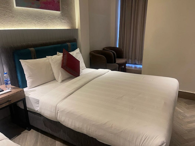 Bedroom 2, Shelton's Ambassador, Islamabad