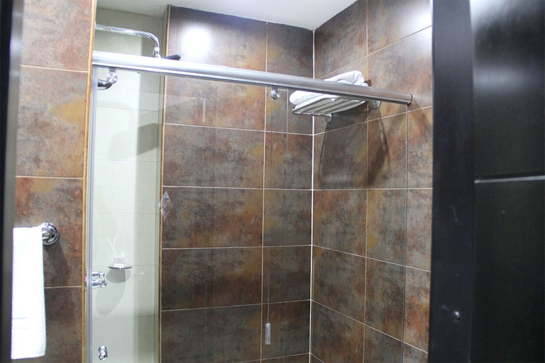Bathroom 3, Hotel Santafe Real, Santafé de Bogotá