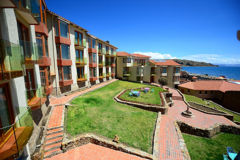 Exterior & Views