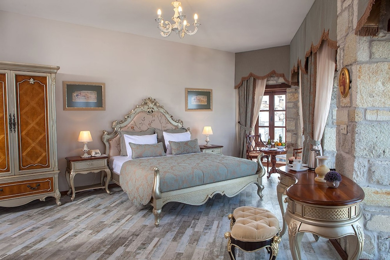 Bedroom 2, La Petra Hotel - Special Class, Foça