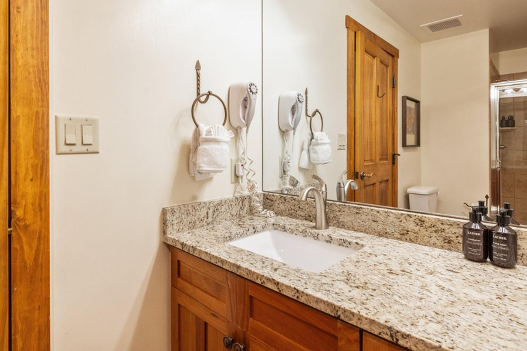 Bathroom 4, Red Hawk Lodge by Keystone Resort, Summit