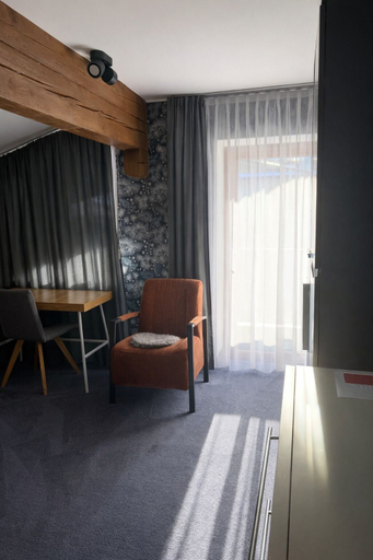 Others 5, Two Brothers Inn, Schwaz