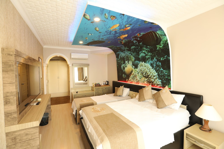 Bedroom 4, Unluselek Hotel, Anamur