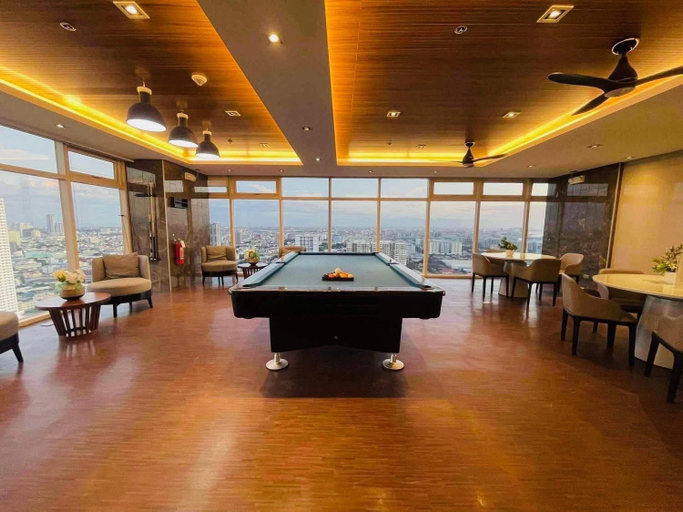 Food & Drinks 5, Coast Residences near CCP PICC, Pasay City