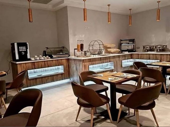 Food & Drinks 4, Bladi Suite Oran, Oran