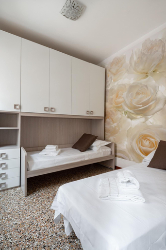 Room 3, Venice Grand Canal Style Apt 3 by Wonderful Italy, Venezia