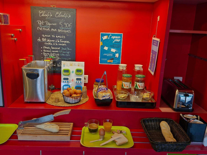 Food & Drinks 5, hotelF1 Evry A6, Essonne