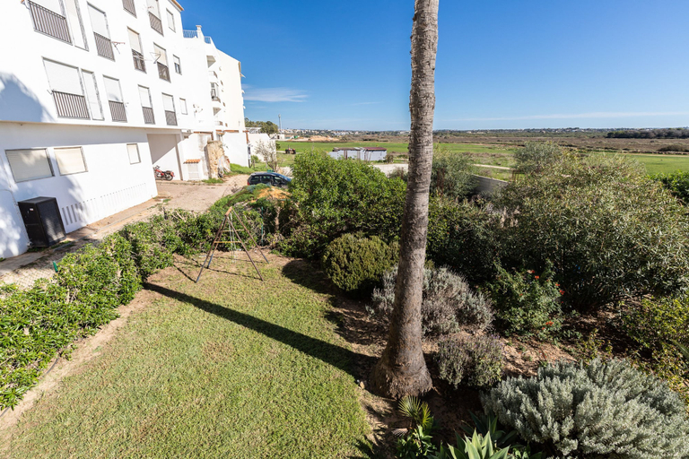 Room 4, Beach Front View Armacao de Pera Flat With Terrace, Silves