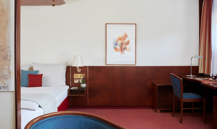 Bedroom 3, Living Hotel Weißensee, Berlin