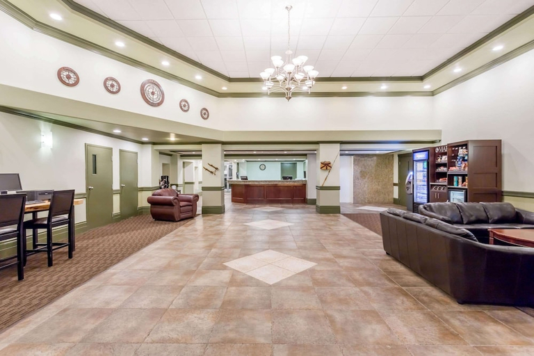 Public Area, Ramada by Wyndham Hinton, Division No. 14