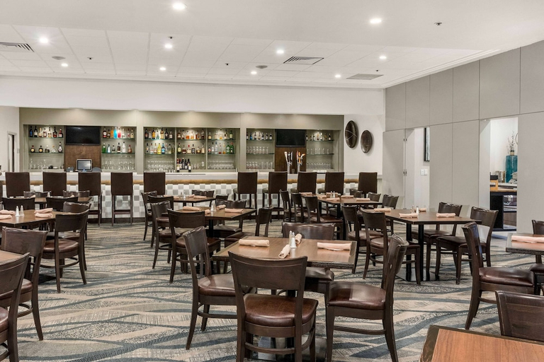 Food & Drinks 4, Best Western Premier Calgary Plaza Hotel & Conference Centre, Division No. 6