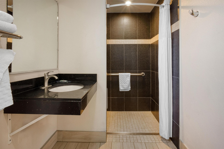 Bathroom 5, SureStay Hotel by Best Western San Rafael, Marin