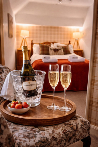 Food & Drinks 5, Lodge at Lochside, Angus