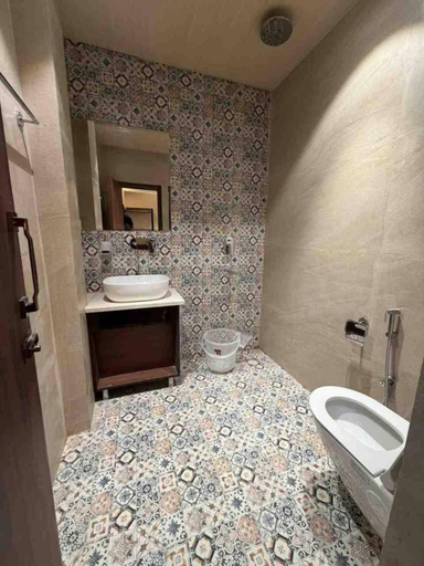 Bathroom 3, Serenity Hotel Rishikesh, Garhwal