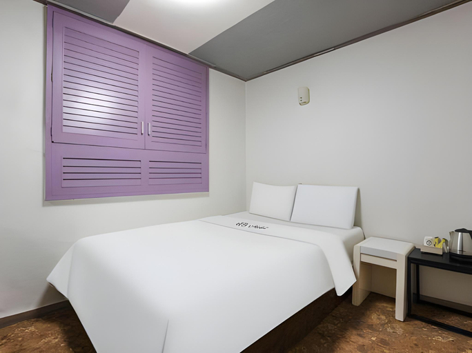 Bedroom, Jamsil Hive, Songpa