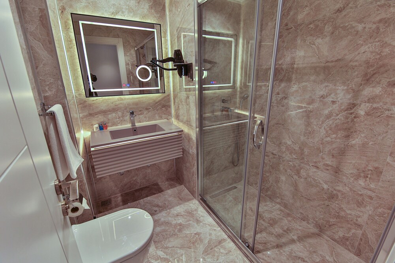 Bathroom 5, Seymen Hotel, Amasra