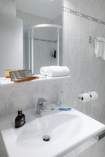 Bathroom 3, Sure Hotel By Bestwestern Centre Beaune, Côte-d'Or