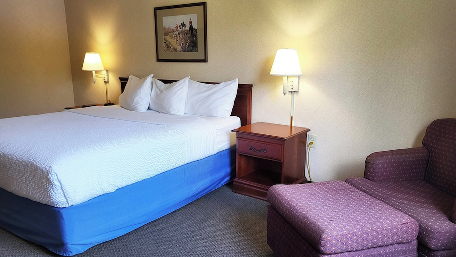 Bedroom 2, Magnuson Hotel West Liberty, Morgan