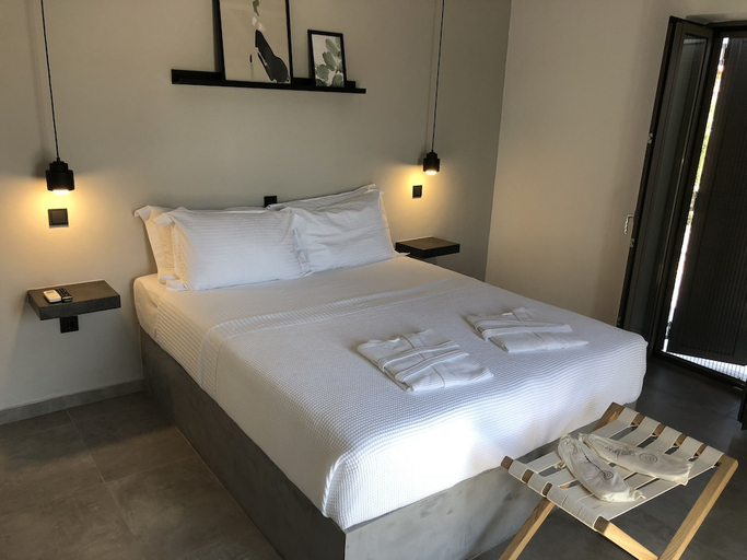 Others 3, Calme Suites Mani, Peloponnese