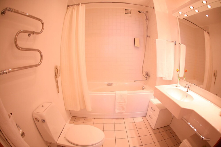 Bathroom 3, Rubin Hotel, Anivskiy rayon
