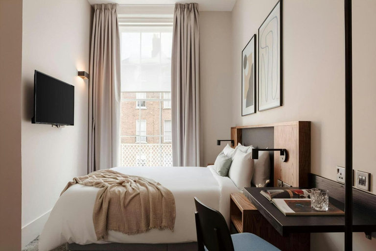 Bedroom 4, The Leeson Inn, Dublin