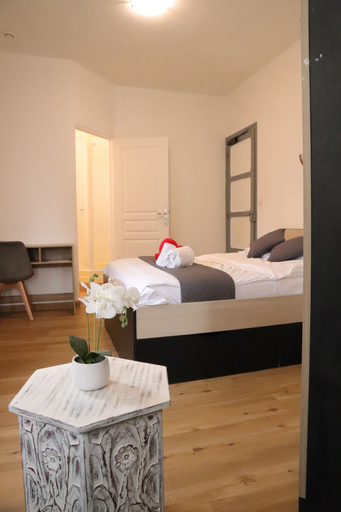 Bedroom 5, Hotel & Restaurant ISVARA, Oise