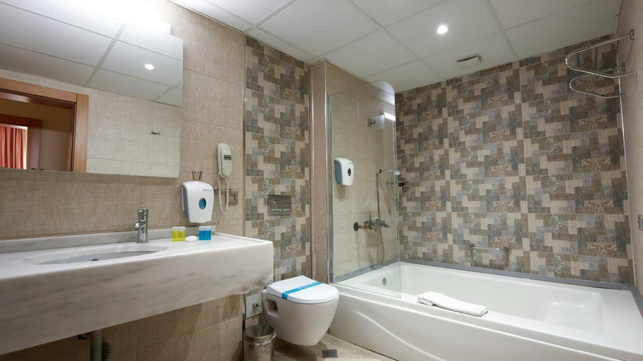 Bathroom 4, Hattusa Vacation Thermal Club Kazdaglari, Edremit