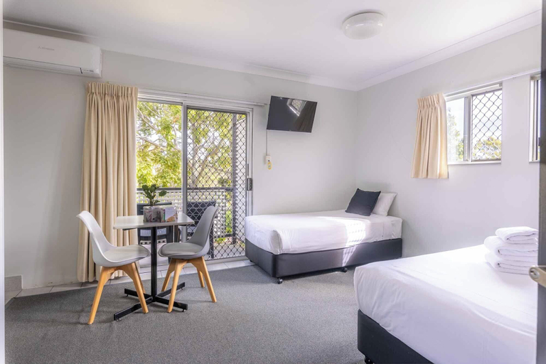 Bedroom 4, Herston Place Motel, Herston