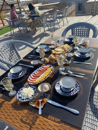 Food & Drinks, Khiva BIbimariyam, Xiva