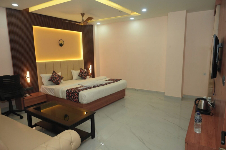 Room 2, Hotel Elite Suites, Kushinagar