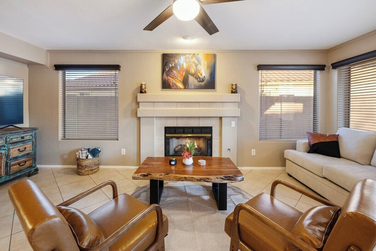 Living area 3, Tranquil Retreat in Cave Creek, Maricopa