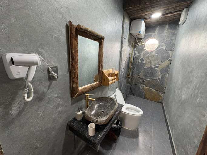 Bathroom 5, Loop Eco Stone House Ha Giang, Hà Giang
