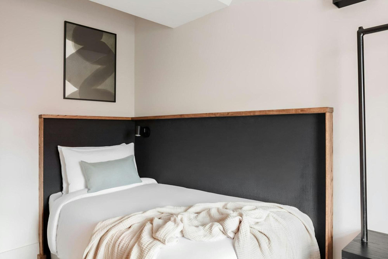 Bedroom 5, The Leeson Inn, Dublin