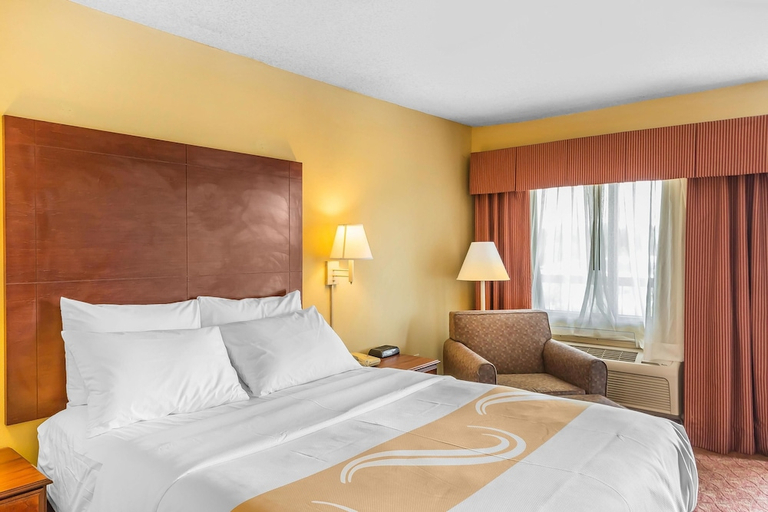 Bedroom 3, Quality Inn Calera I-65 exit 231, Shelby