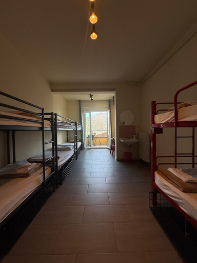 Bedroom 5, Lake Como Hostel, Como