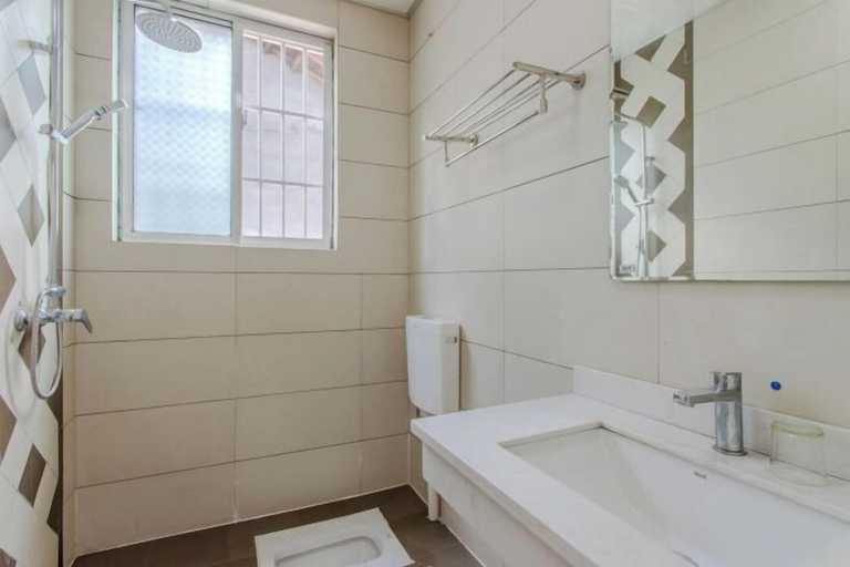 Bathroom 3, Shanxing Inn, Zhangjiajie