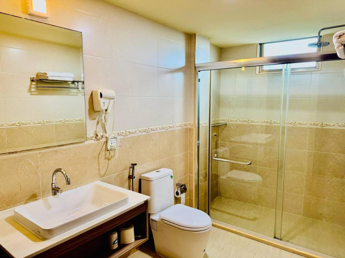 Bathroom 4, Blue Wave Guesthouse Maldives - Book FB a week gets a free excursion