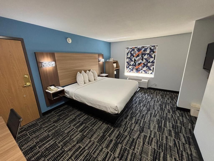 Room 5, Jacksonville Inn & Suites, Morgan
