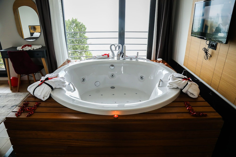Bathroom 2, Şehrar Suit Hotel, Sürmene
