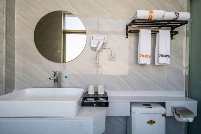 Bathroom 3, Jingtu Hotel (Beihai Hunan Road), Beihai