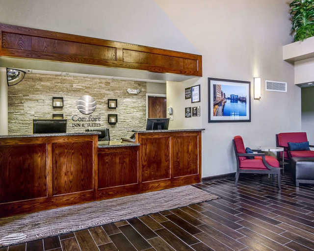 Public Area 2, Comfort Inn & Suites Grafton - Cedarburg, Ozaukee