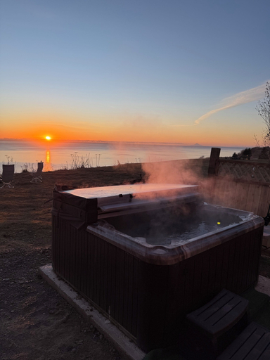 Sport & Beauty, Paradise Suites Eagles Nest Apt C, Kenai Peninsula