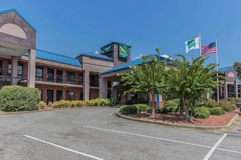 Exterior & Views 1, Quality Inn Calera I-65 exit 231, Shelby