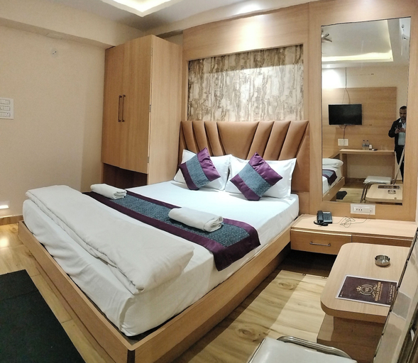 Room 4, HOTEL DEVBHOOMI INN, Deoghar