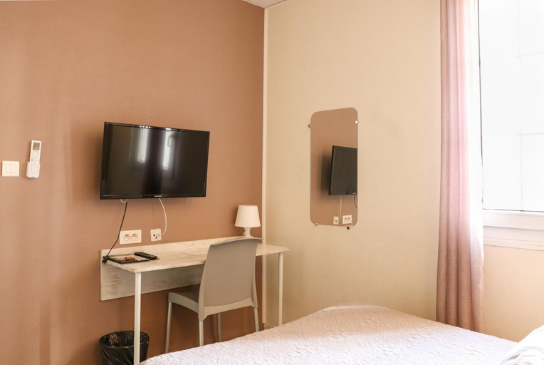 Bedroom 4, Hôtel Abélia, Hérault