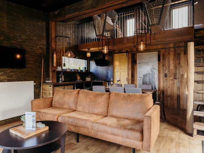 Living room, Rustic Beach Getaway w/ Bikes, Zijpe