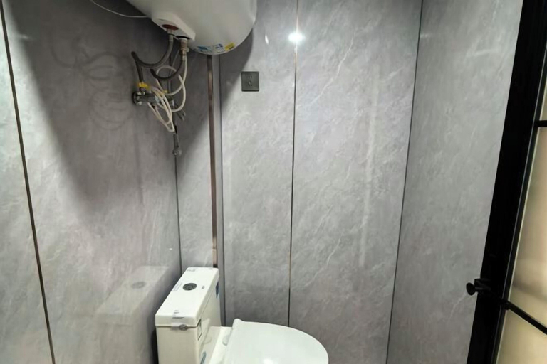 Bathroom 5, Beehome Hostel, Shanghai